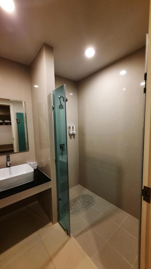 Leosor Hotel Nakhonratchasima Dış mekan fotoğraf