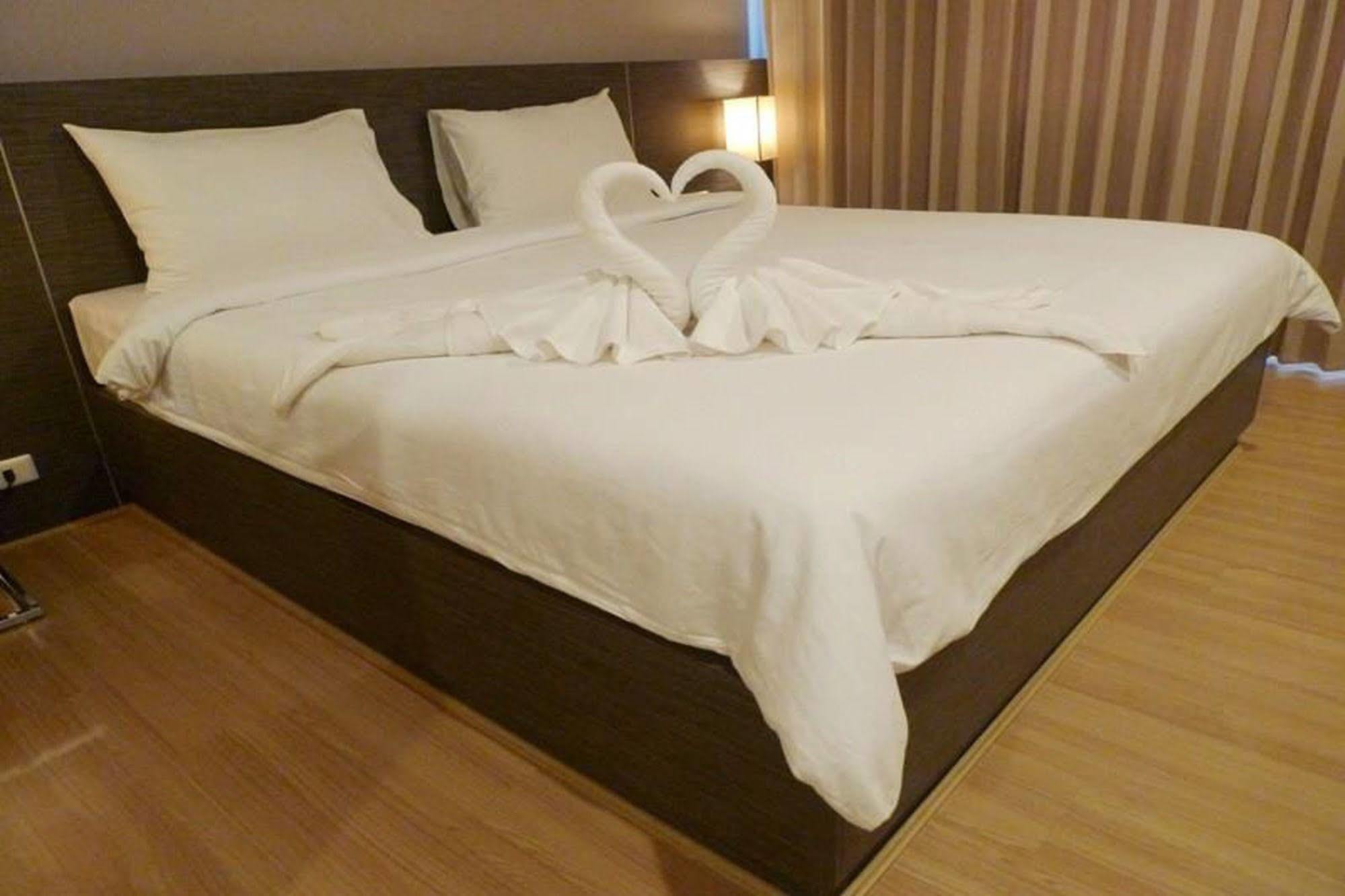 Leosor Hotel Nakhonratchasima Dış mekan fotoğraf