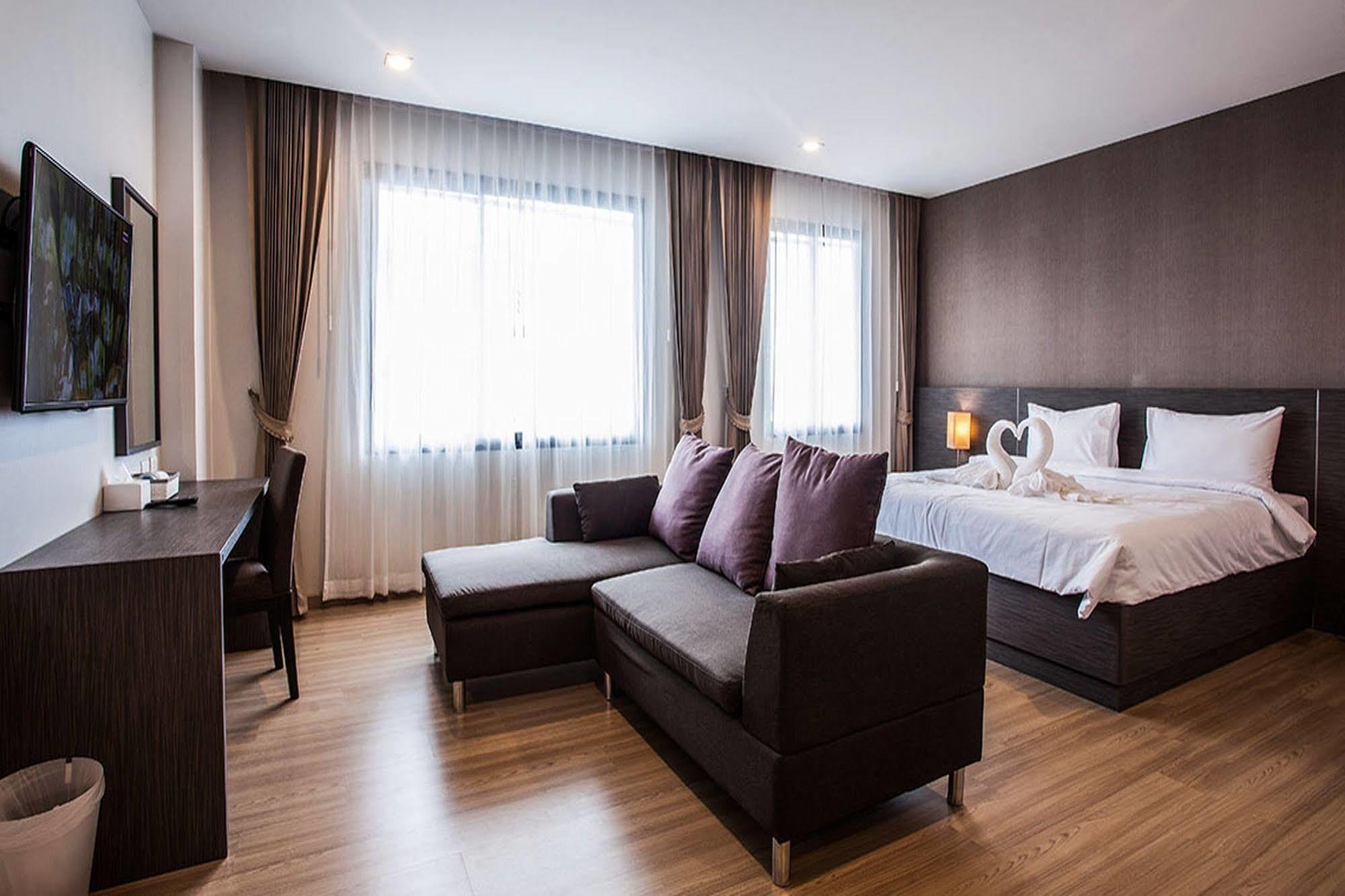 Leosor Hotel Nakhonratchasima Dış mekan fotoğraf
