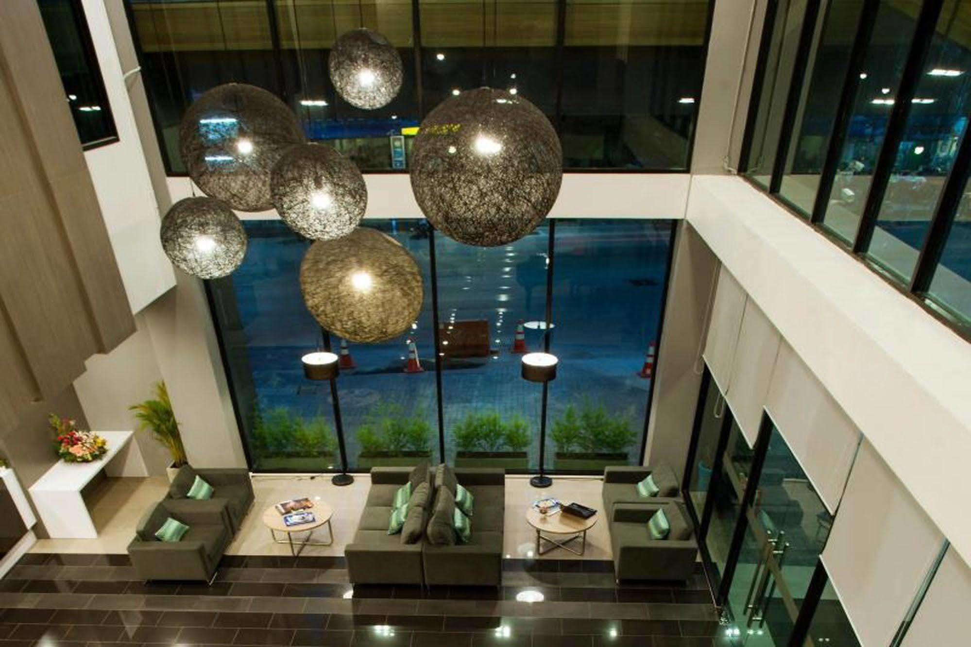 Leosor Hotel Nakhonratchasima Dış mekan fotoğraf
