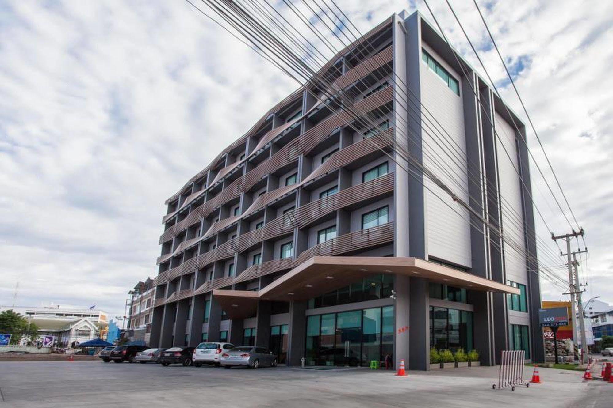 Leosor Hotel Nakhonratchasima Dış mekan fotoğraf
